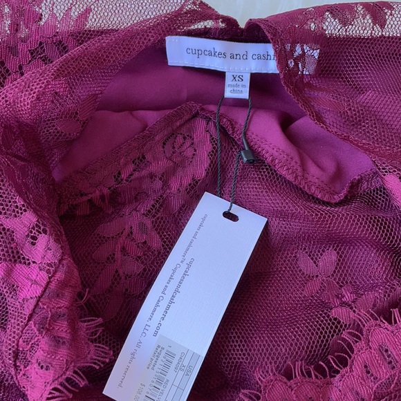 NWT Cupcakes & Cashmere Lace Top - Picture 8 of 8